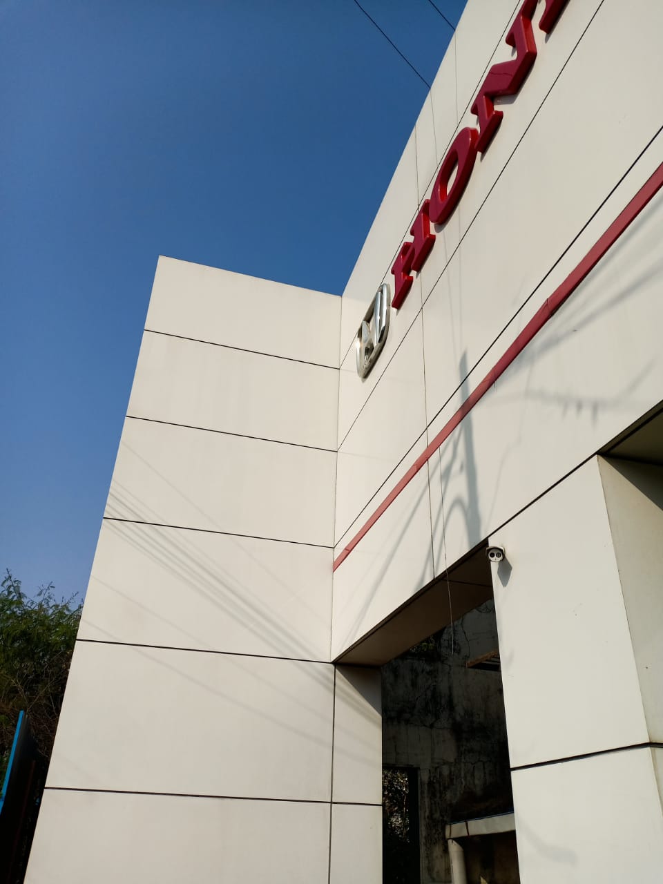 Showroom ACP exterior after cleaning